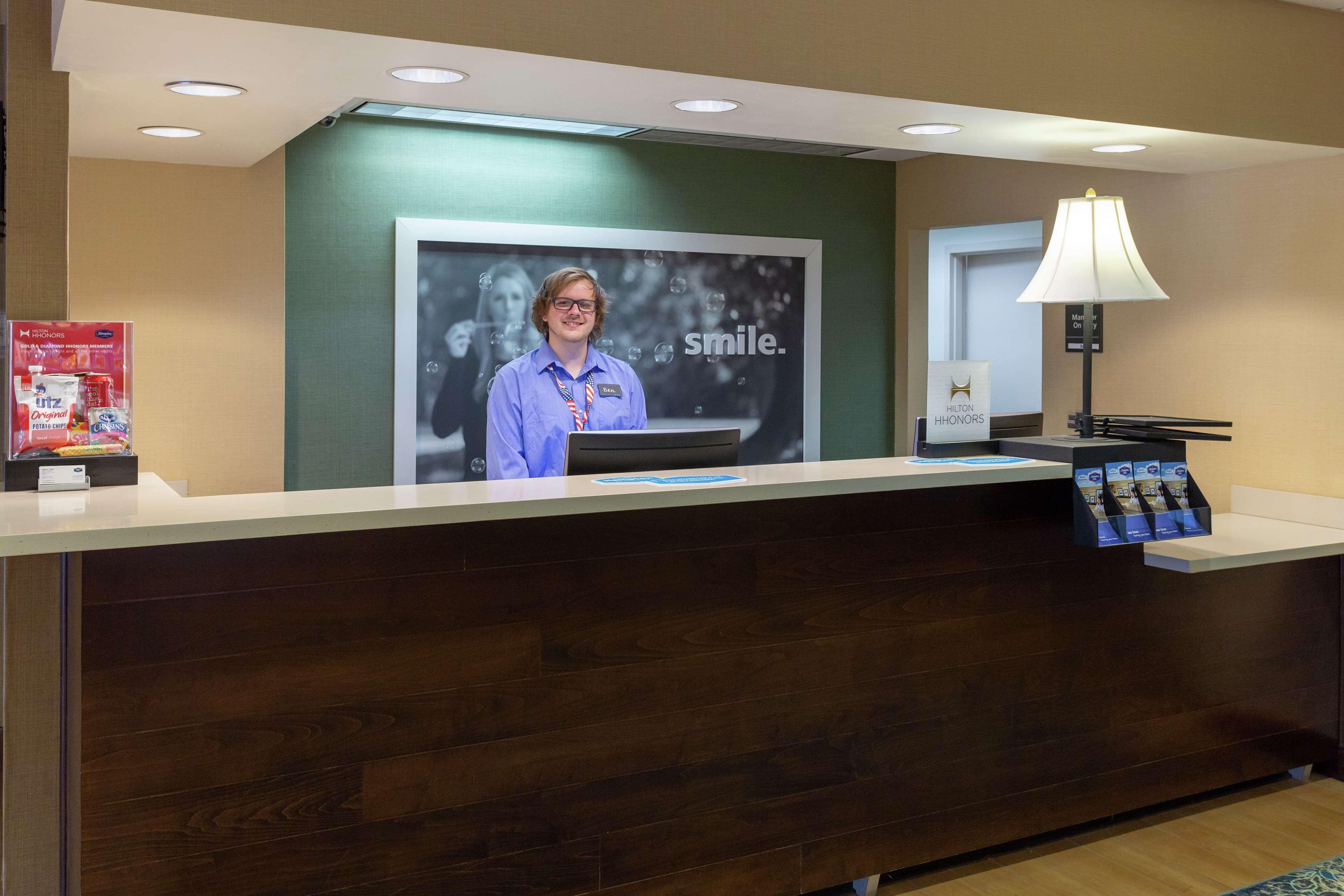 Hampton Inn Bedford Exterior foto